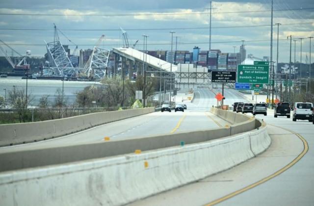 பால்டிமோர் பாலம் விபத்து : ஏழு வாரங்கள் கடந்த நிலையில் கப்பலில் இருக்கும் 20 இந்திய பணியாளர்களின் நிலை என்ன?