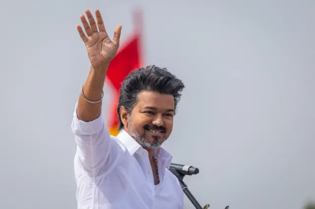 விஜய்யின் புதுச்சேரி பேச்சு: என்ன திட்டமிடுகிறார்?