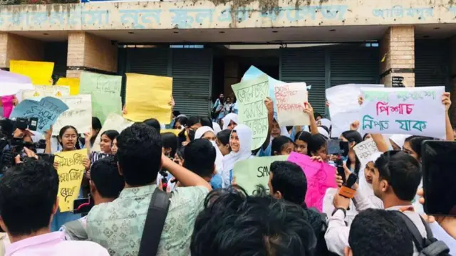 Yetuk ayollar dengizi bilan porno