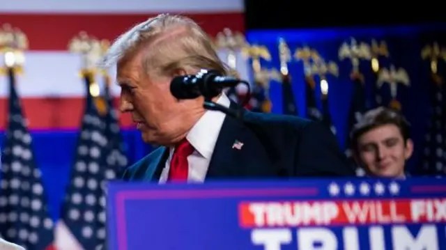 ဒေါ်နယ်ထရမ့် 