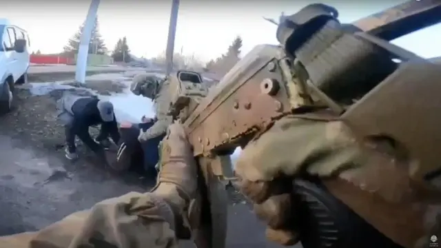 Спецназ ФСБ задерживает причастных к теракту в Крокус Сити Холл. Оперативное видео ЦОС ФСБ России
