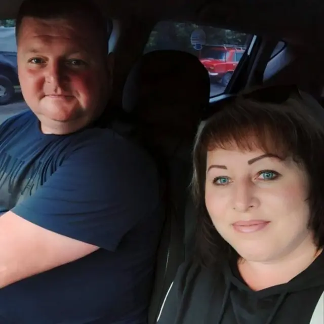 फोटो कॅप्शन: अनातोली आणि त्याची पत्नी ओल्गा यांचा मृत्यूपूर्वी काढलेला शेवटचा फोटो. 