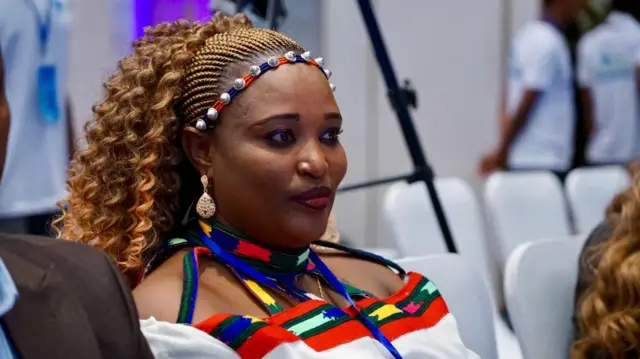 Namoota keessumummaan sirnicharratti argaman keessaa