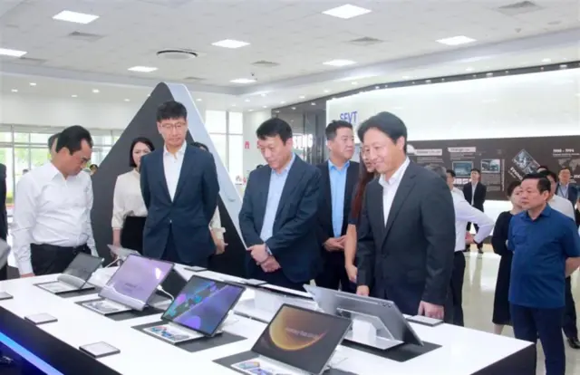 Bộ trưởng Công an Lương Tam Quang trong chuyến thăm và làm việc với Công ty Samsung Electronics tại Thái Nguyên tháng 6/2026