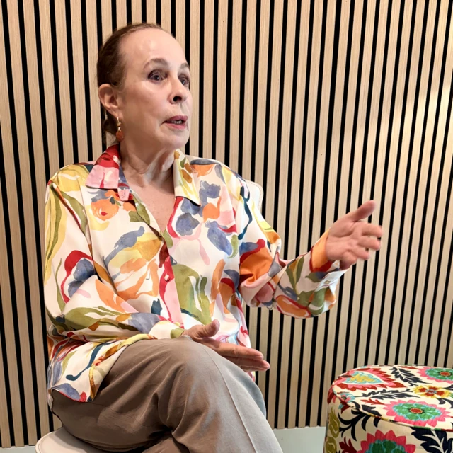 Alina en su casa