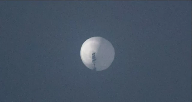 Balon China melintasi daerah Montana, Amerika Serikat