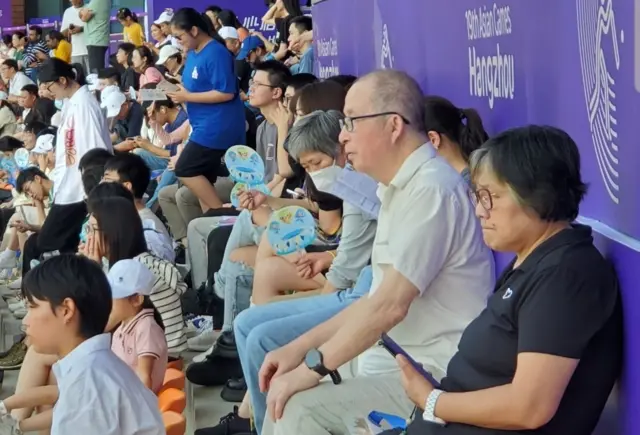 क्रिकेट प्रतियोगिता हेर्दा स्थानीय बासिन्दा