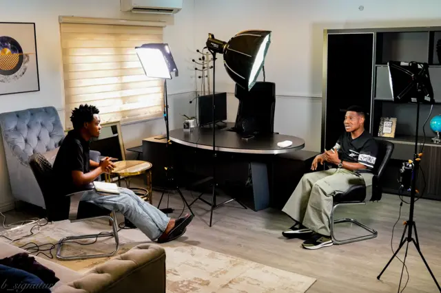 Foto Pastọ Jerry Eze oge mkparịtaụka ya na BBC nwere