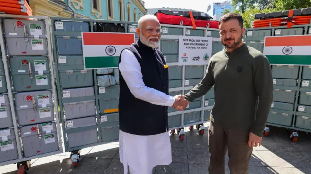 యుక్రెయిన్‌కు భీష్మ క్యూబ్‌లు ఇచ్చిన మోదీ