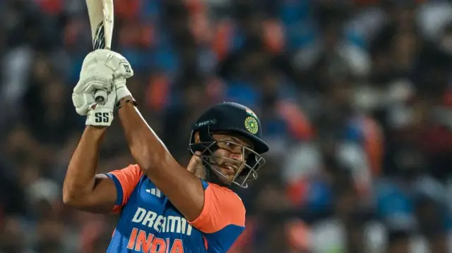 शिवम दुबे