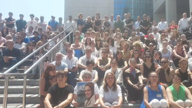 Meclis önünde Saliha Akkaş oturma eylemi