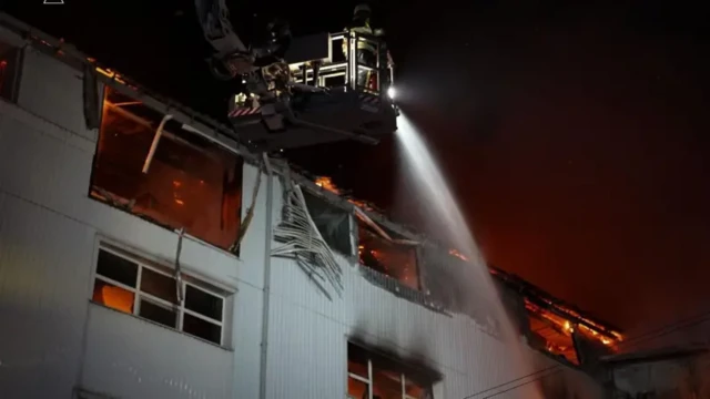 Пожар в Киеве после ударов