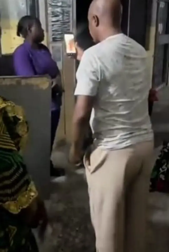 Ọkunrin to ṣe ikọlu sile iwosan Adeoyo n ya aworan obinrin Nọọsi to wa lẹnu isẹ
