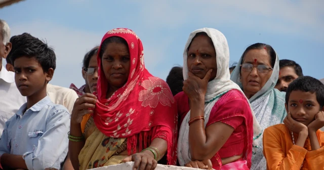 मध्य प्रदेश में पत्थरबाज़ी का मेला