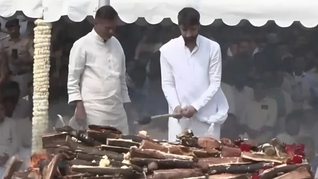 જય પવાર, અજિત પવાર અંતિમસંસ્કાર, પાર્થ પવાર, બીબીસી ગુજરાતી 