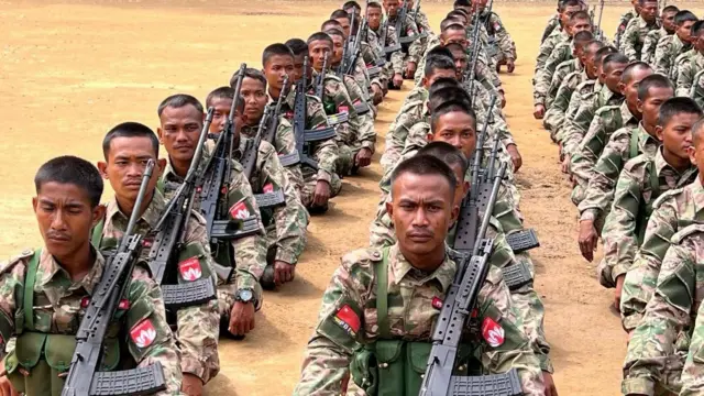 MDY PDF တပ်ဖွဲ့ဝင်တချို့ (ပုံဟောင်း)