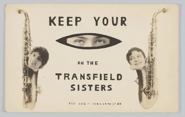 색소폰에 담겨 있는 듯한 여성의 모습