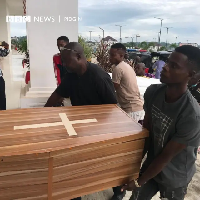 Owo church attack victims mass burial: Fotos, updates