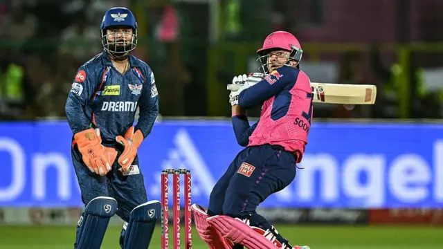 'හයේ පහරක් එල්ල කරන විට ඔහුගේ පිත්තේ දෝලනය වන වේගය, ඔහුගේ ශරීරයේ පිහිටීම ගැන ඔබලා දැකලා ඇති.'