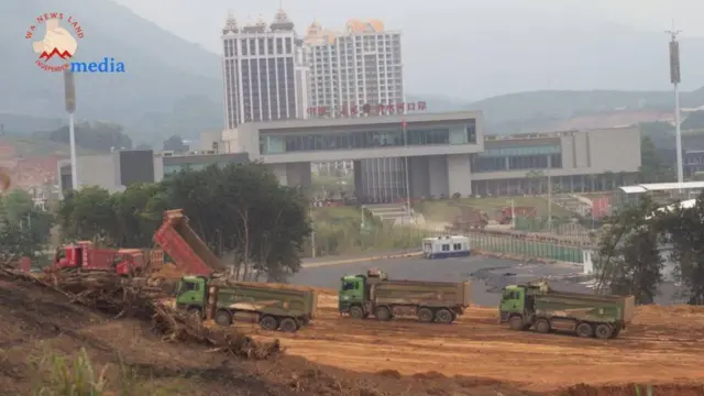 တရုတ်-မြန်မာနယ်စပ် ချင်းရွှေဟော်ဒေသ မြန်မာဘက်ခြမ်းမှာ နယ်စပ်ဂိတ်အသစ်ဆောက်နေတဲ့မြင်ကွင်း