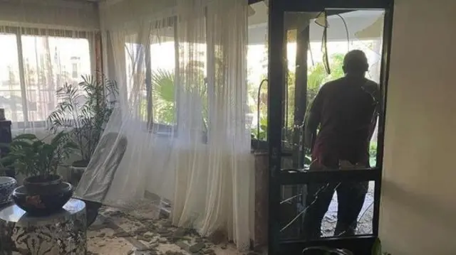 Nyumba ya familia ya Noon iko karibu na kituo kikuu cha mapigano huko Khartoum