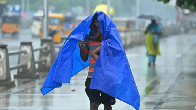 தமிழ்நாட்டிற்கு விடுக்கப்பட்ட மஞ்சள் நிற எச்சரிக்கை: சென்னையில் மழை நிலவரம்