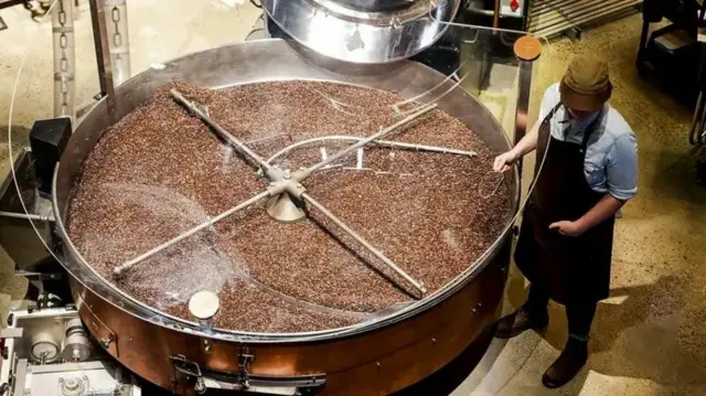 Dem dey make coffee for factory