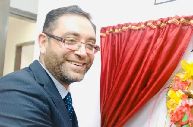  ஃபரித் மாமுண்ட்தர்சய் 