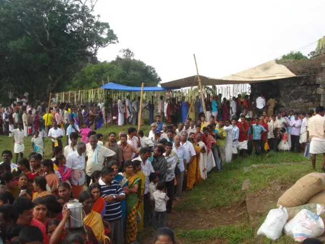 கண்ணகி கோவில், கேரளா, தமிழ்நாடு