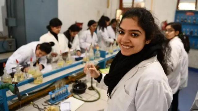 విద్యార్థులు