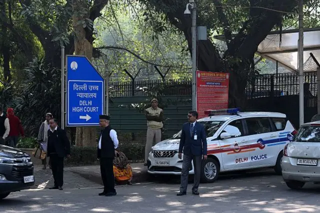 ਭਾਰਤ ਦਾ ਏਆਰਟੀ ਐਕਟ 2021 ਸਿੰਗਲ ਲੋਕਾਂ ਨੂੰ ਸਰੋਗੇਸੀ ਰਾਹੀਂ ਬੱਚੇ ਪੈਦਾ ਕਰਨ ਤੋਂ ਰੋਕਦਾ ਹੈ