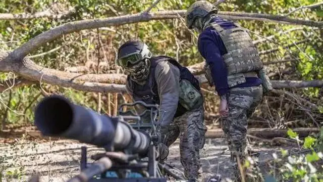 Wanajeshi wa kikundi cha askari wa Urusi kwenye safu ya kwanza ya ulinzi kwenye ukingo wa kushoto wa Dnieper (mkoa wa Kherson)