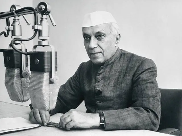 نہرو نے اپنی سوانح میں برکت اللہ سے ملاقات کا ذکر کیا ہے اور انھیں خراج تحسین پیش کیا ہے
