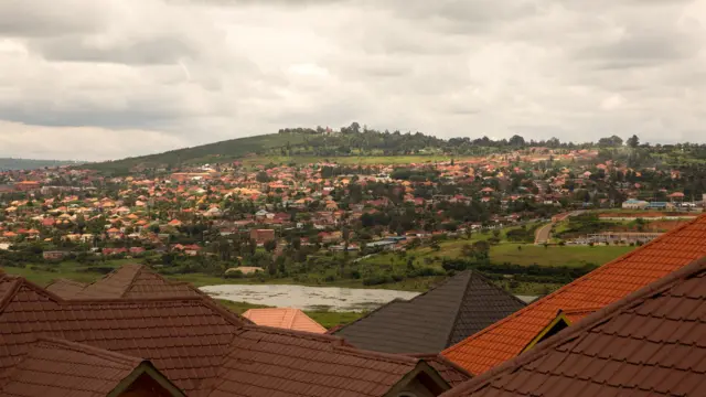 Vue des toits à la périphérie de Kigali.