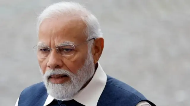 नरेन्द्र मोदी 