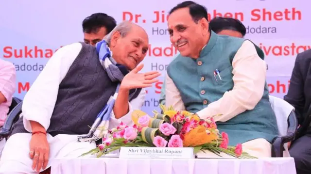 યોગેશ પટેલ