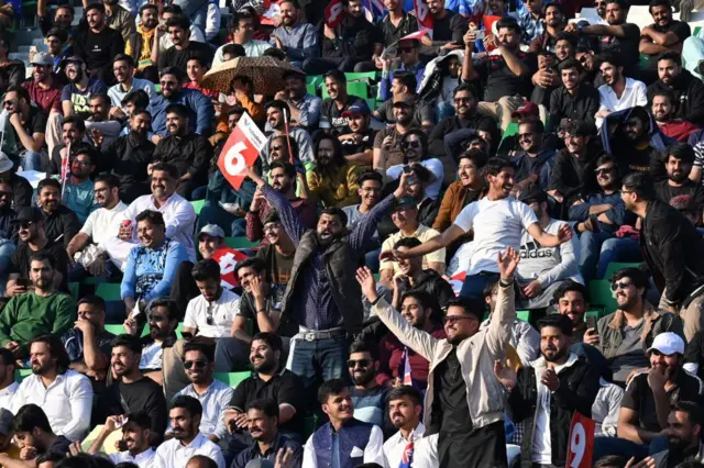 क्रिकेट फैंस