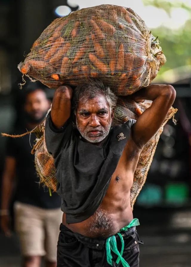 नमल राजपक्षेंचा निवडणूक प्रचार आणि सर्वसामान्यांच्या भावना
