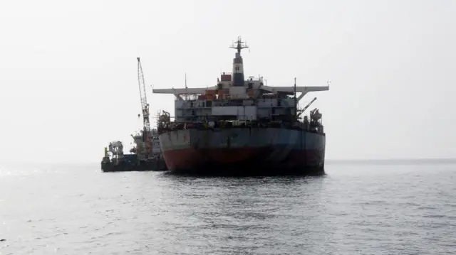 लाल सागर में तेल टैंकर