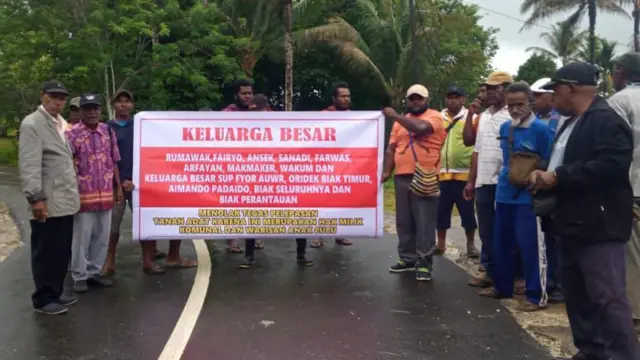Musyawarah Masyarakat Hukum Adat Wilayah Bar Wamurem Rumawak-Fairyo-Arfayan memutuskan menolak pelepasan lahan secara sepihak.
