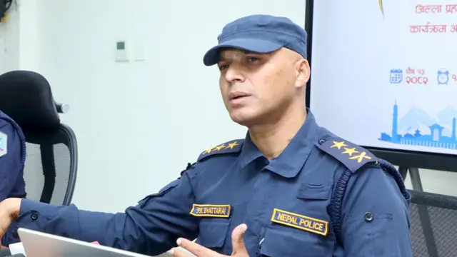 नेपाल प्रहरीले बुधवार यो घटनाबारे जानकारी दिएको थियो। जिल्ला प्रहरी परिसर काठमाडौँमा बुधबार आयोजित पत्रकार सम्मेलनमा क्यासिनोबाट पक्राउ परेका व्यक्तिहरु बारे जानकारी दिँदै परिसरका सूचना अधिकारी पवनकुमार भट्टराई