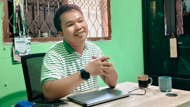Direktur Eksekutif Daerah WALHI Lampung, Irfan Tri Musri menilai kerja sama pemanfaatan teknologi satelit pada dasarnya merupakan perkembangan positif. Namun ia memberi sejumlah catatan kritis.