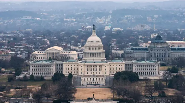 ဝါရှင်တန်ဒီစီမြို့က အမေရိကန် လွှတ်တော်အဆောက်အအုံ (ပုံဟောင်း)