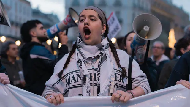 स्पेन की राजधानी मैड्रिड में ईरान वॉर के ख़िलाफ़ प्रदर्शन