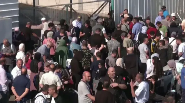 ரஃபா கடவுப்பாதையில்