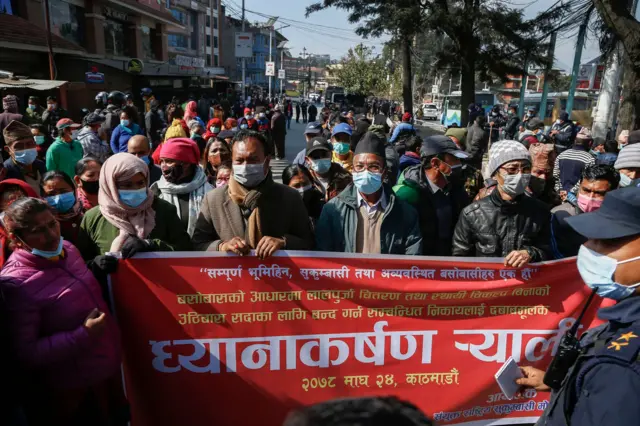 जमिनको लालपुर्जा माग गर्दै सुकुम्बासीले काठमाण्डूमा केही वर्षअघि गरेका प्रदर्शन 