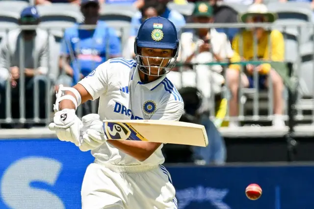 இந்தியா - ஆஸ்திரேலியா, ஜெய்ஸ்வால்