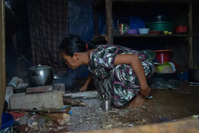 pengungsi di perbatasan Provinsi Banten - Provinsi Jawa Barat.