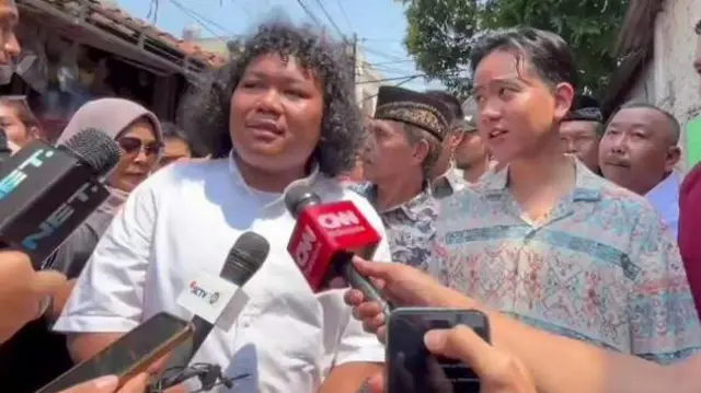Marshel Widianto saat konferensi pers bersama Wakil Presiden RI terpilih, Gibran Rakabuming Raka, di Kota Tangsel, 9 Agustus 2024.
