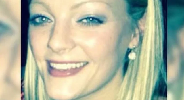 ዶ/ር ካሮላይን 